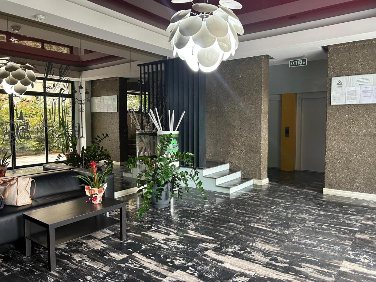 Novum Comfort Bucharest Exterior photo